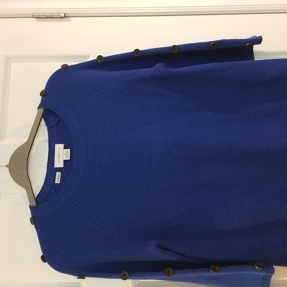 LIZ CLAIBORNE sweater blue with black buttons on the sleeve 60%cotton 40%Acrylic - Picture 3 of 4